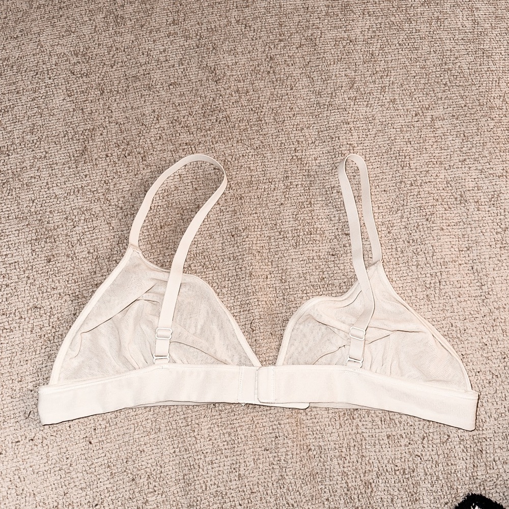 SKIMS Cream Triangle Bra - Picture 2 of 4